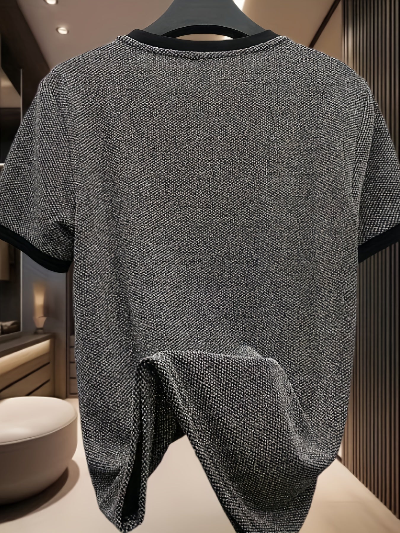 T-Shirt Noir Accents Dorés Lencensa - Manches Courtes Casual Homme