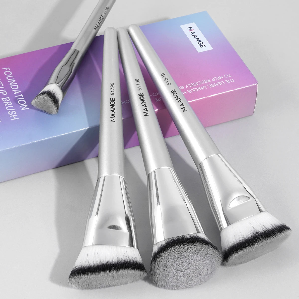 MAANGE 4 pièces ensemble de pinceaux de maquillage principaux pinceaux de fond de teint à dessus plat pinceau profilé coudé outil de maquillage pour le visage à poils denses pour la beauté - Lencensa