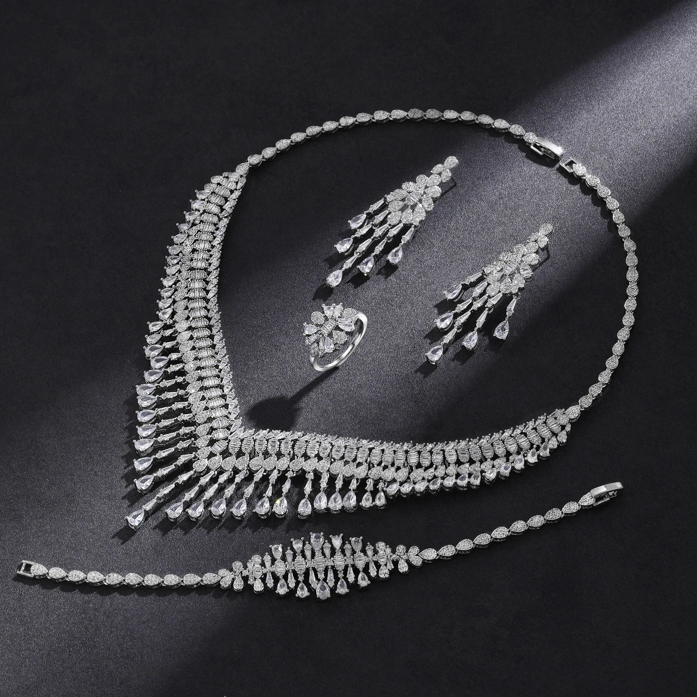Ensemble de bijoux de mariée de luxe avec zircon cubique contre-indiqué, 4 pièces, vente chaude, Dubaï, 2024