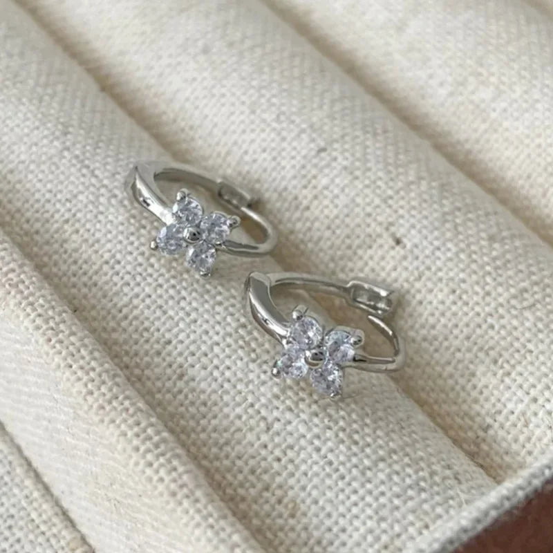 Colliers en acier inoxydable et Zircon pour femmes, plaqué or 18 carats, chaîne à quatre feuilles d'herbe, bijoux de luxe, cadeau, nouvelle collection