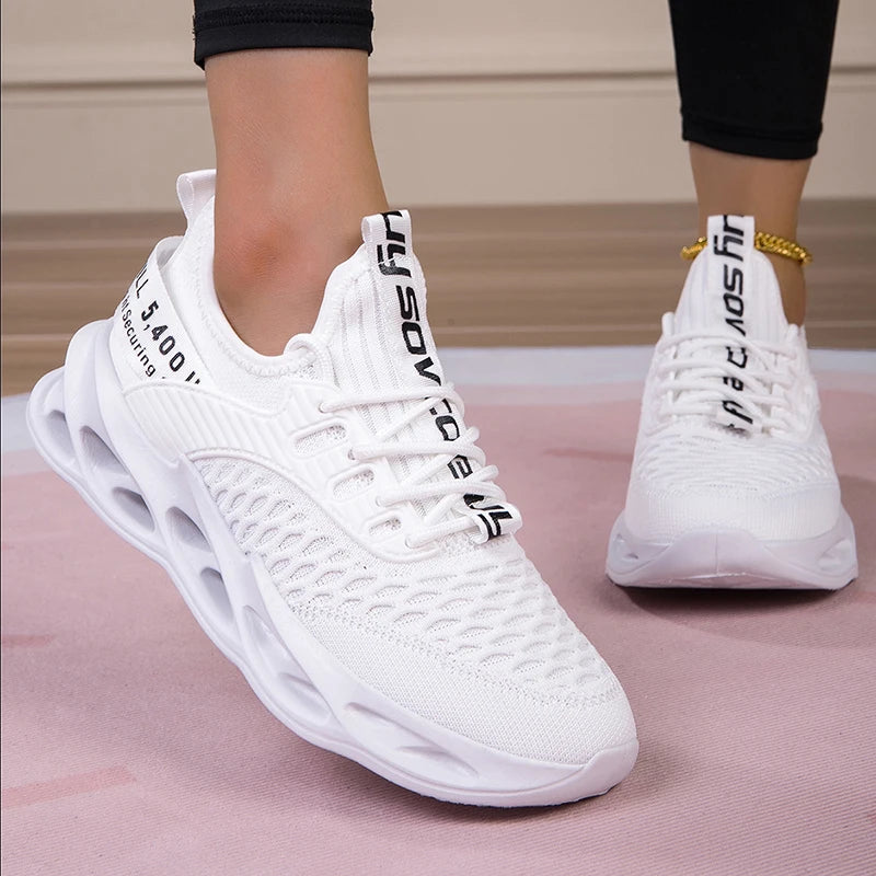 Femmes chaussures de Sport mode plate-forme baskets dames printemps hiver chaussures plates chaussures de course pour femme grande taille 43