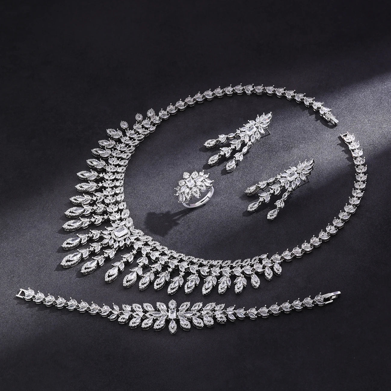 Ensemble de bijoux de mariée de luxe avec zircon cubique contre-indiqué, 4 pièces, vente chaude, Dubaï, 2024