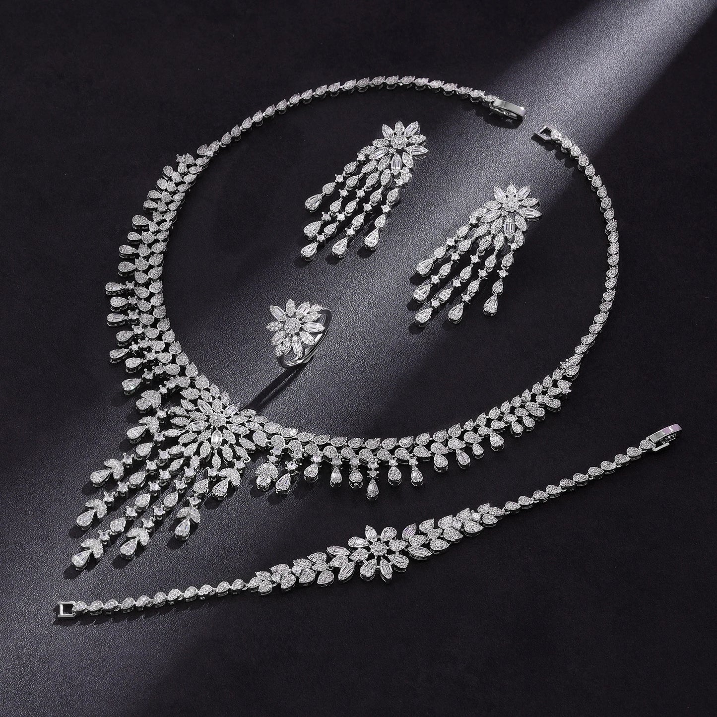 Ensemble de bijoux de mariée de luxe avec zircon cubique contre-indiqué, 4 pièces, vente chaude, Dubaï, 2024