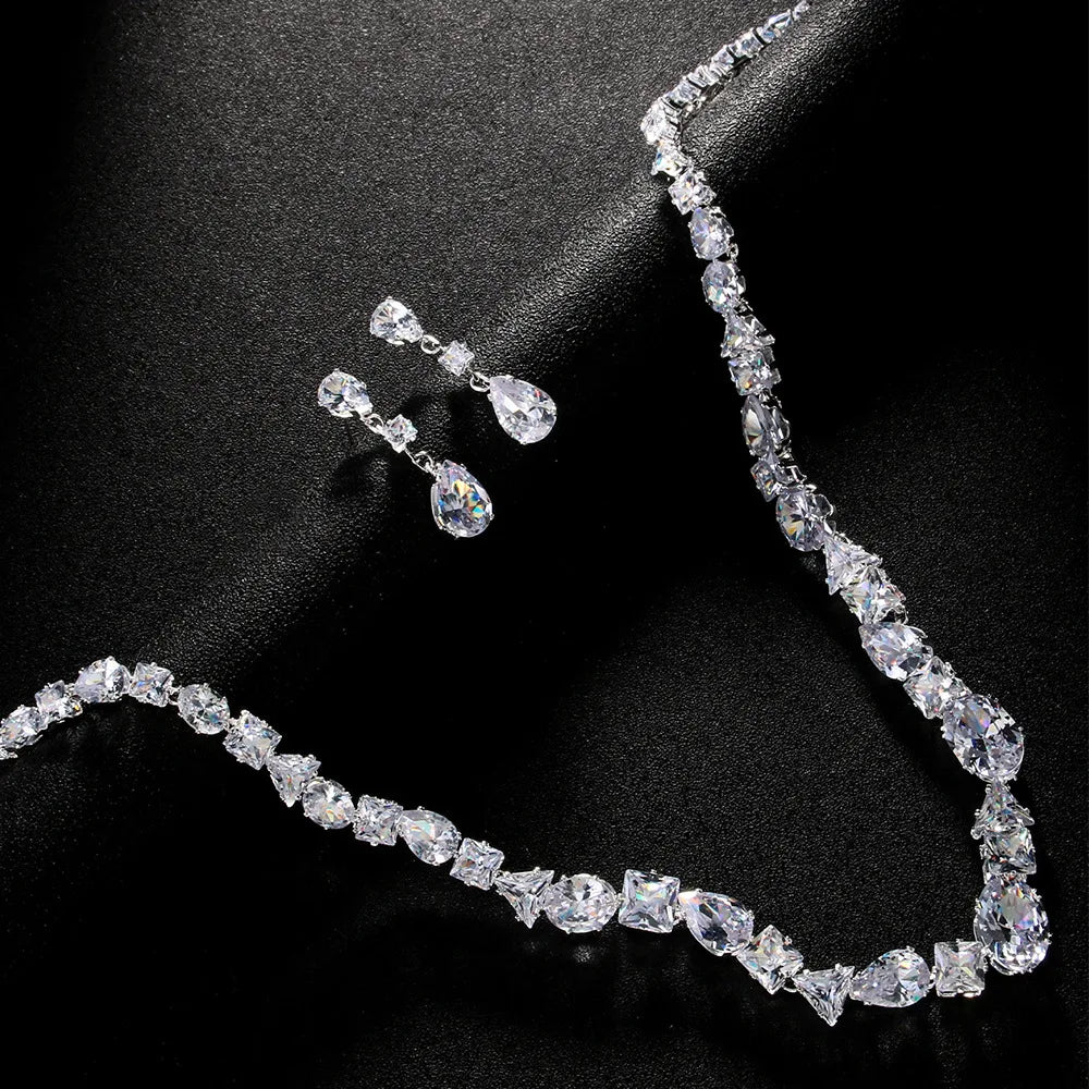 Ensemble Bijoux Mariée Zircon V - Collier et Boucles d'Oreilles Cristal