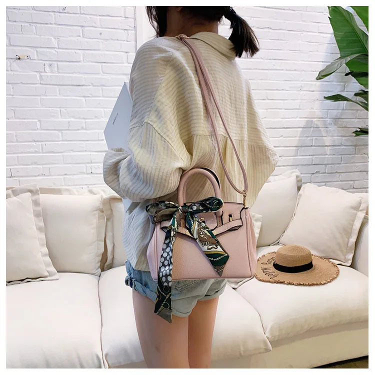 Sac Birkin imprimé écharpe 2025 pour femmes, sac à main à bandoulière en relief à ailes, fourre-tout de luxe à poignée supérieure avec serrure, sac à bandoulière élégant - Lencensa 