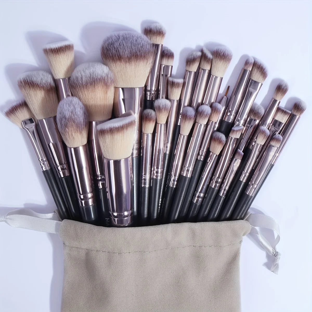 MAANGE-Ensemble de pinceaux de maquillage professionnels, outils de beauté avec sac, fond de teint, correcteur pour les yeux, poudre de fard à joues, 30 pièces - Lencensa 