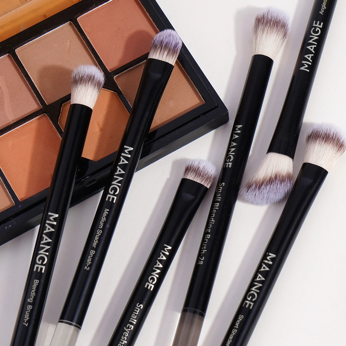 MAANGE 13 pièces ensemble de pinceaux de maquillage fond de teint correcteur poudre fard à paupières Blush brosse Kabuki mélange outil de beauté cosmétique pour le visage - Lencensa 