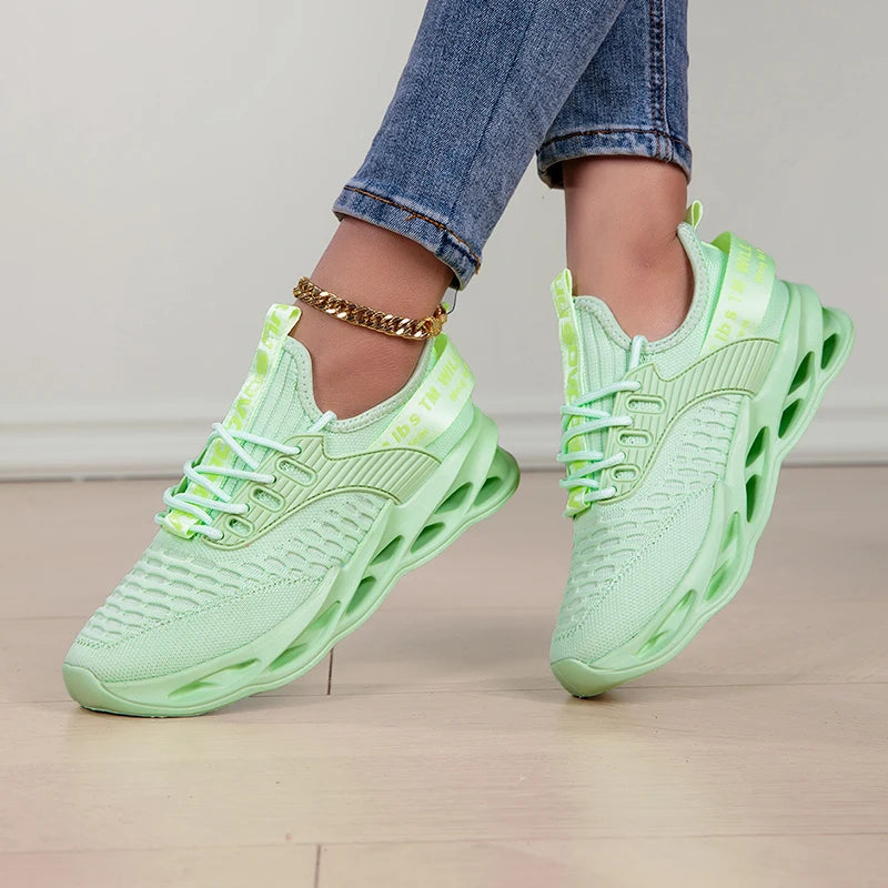 Femmes chaussures de Sport mode plate-forme baskets dames printemps hiver chaussures plates chaussures de course pour femme grande taille 43
