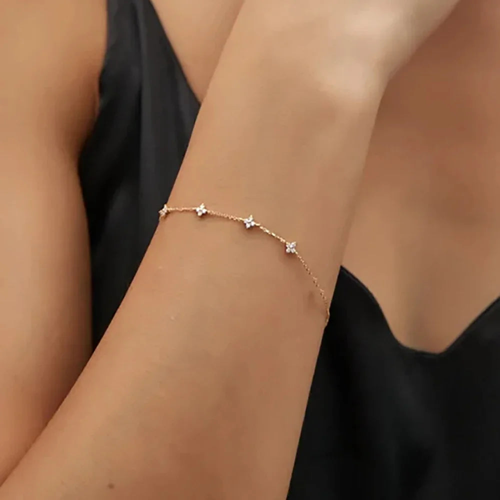 Colliers en acier inoxydable et Zircon pour femmes, plaqué or 18 carats, chaîne à quatre feuilles d'herbe, bijoux de luxe, cadeau, nouvelle collection