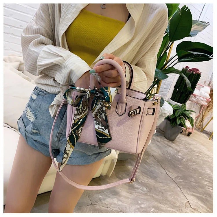 Sac Birkin imprimé écharpe 2025 pour femmes, sac à main à bandoulière en relief à ailes, fourre-tout de luxe à poignée supérieure avec serrure, sac à bandoulière élégant - Lencensa 