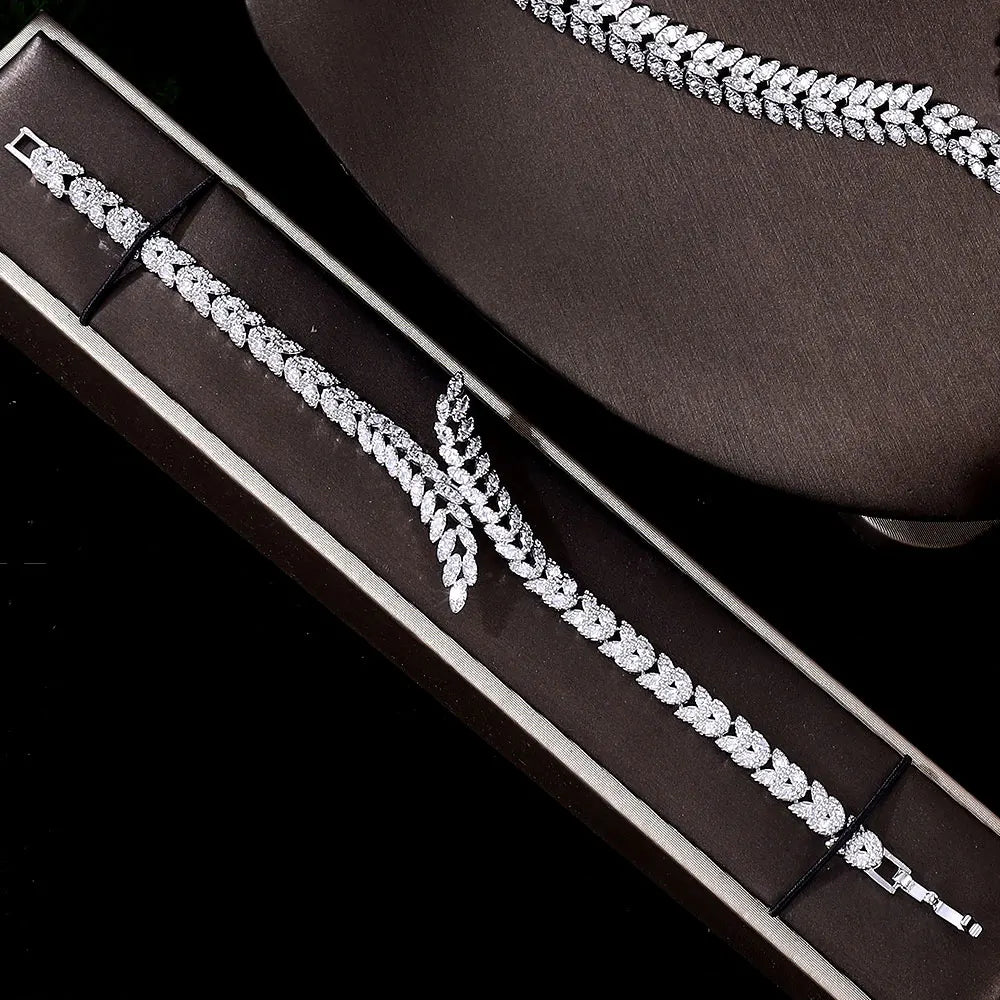 Ensemble de bijoux de mariage en zircone cubique, collier de Dubaï, bracelet, boucles d'oreilles, cristal CZ, mariée nigériane, chaud, nouveau, 2023, 4 pièces