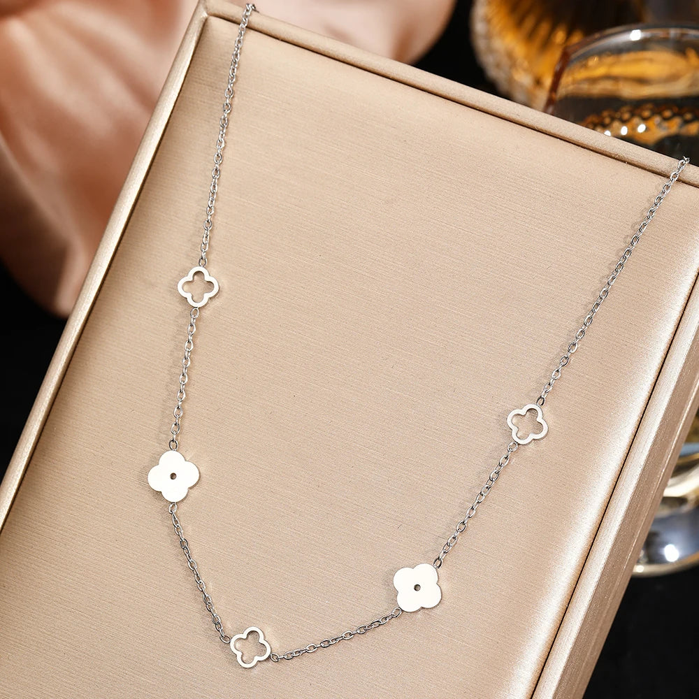 Collier trèfle à quatre feuilles en acier inoxydable pour femmes, Design creux porte-bonheur, chaîne de clavicule Simple à la mode, bijoux cadeaux
