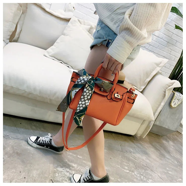 Sac Birkin imprimé écharpe 2025 pour femmes, sac à main à bandoulière en relief à ailes, fourre-tout de luxe à poignée supérieure avec serrure, sac à bandoulière élégant - Lencensa 