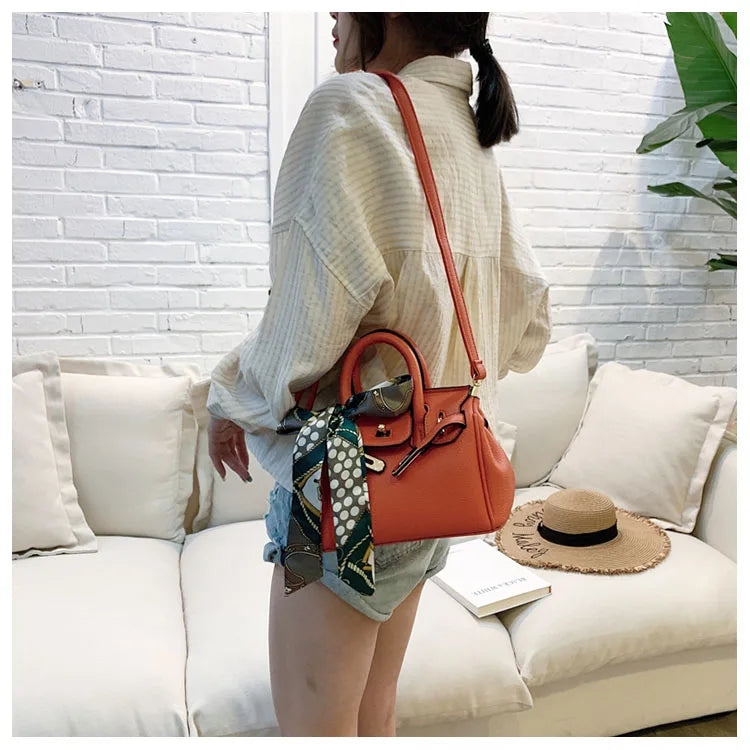 Sac Birkin imprimé écharpe 2025 pour femmes, sac à main à bandoulière en relief à ailes, fourre-tout de luxe à poignée supérieure avec serrure, sac à bandoulière élégant - Lencensa 