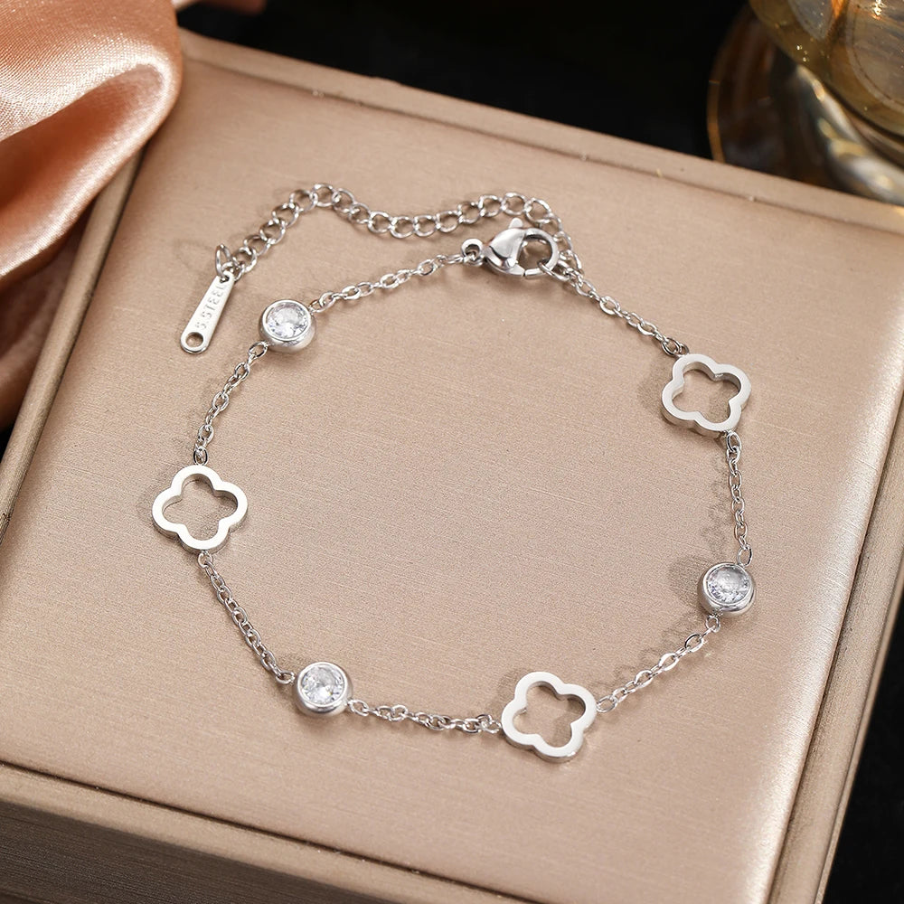 Bracelet porte-bonheur en acier inoxydable, trèfle creux en cristal et zircone, Design Simple et généreux, bijoux de poignet pour femmes, usage quotidien