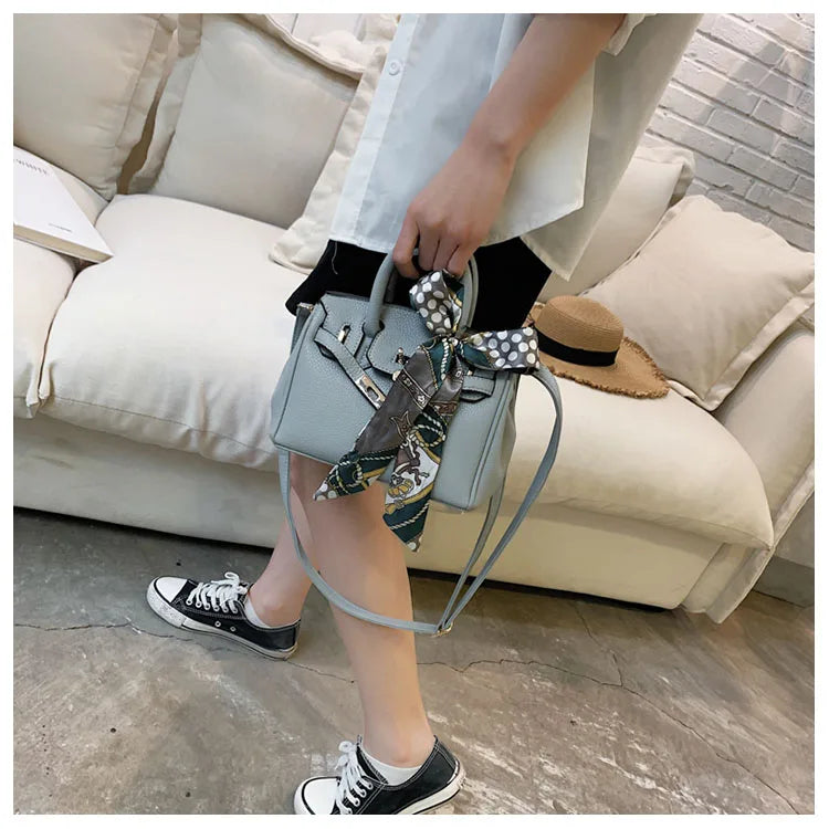 Sac Birkin imprimé écharpe 2025 pour femmes, sac à main à bandoulière en relief à ailes, fourre-tout de luxe à poignée supérieure avec serrure, sac à bandoulière élégant - Lencensa 