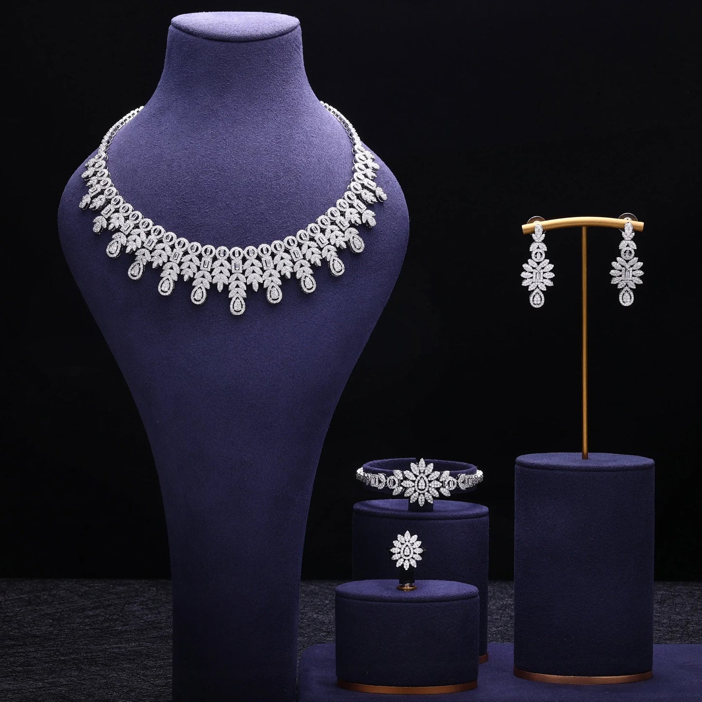 Ensemble de bijoux de mariée de luxe avec zircon cubique contre-indiqué, 4 pièces, vente chaude, Dubaï, 2024