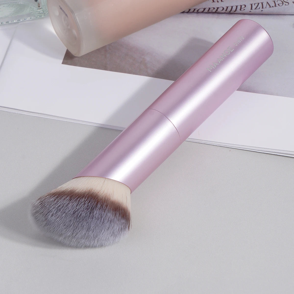 MAANGE-Pinceaux de maquillage en angle, 1 pièce, brosse pour fond de teint, correcteur, cosmétique, cheveux doux, oblique - Lencensa 