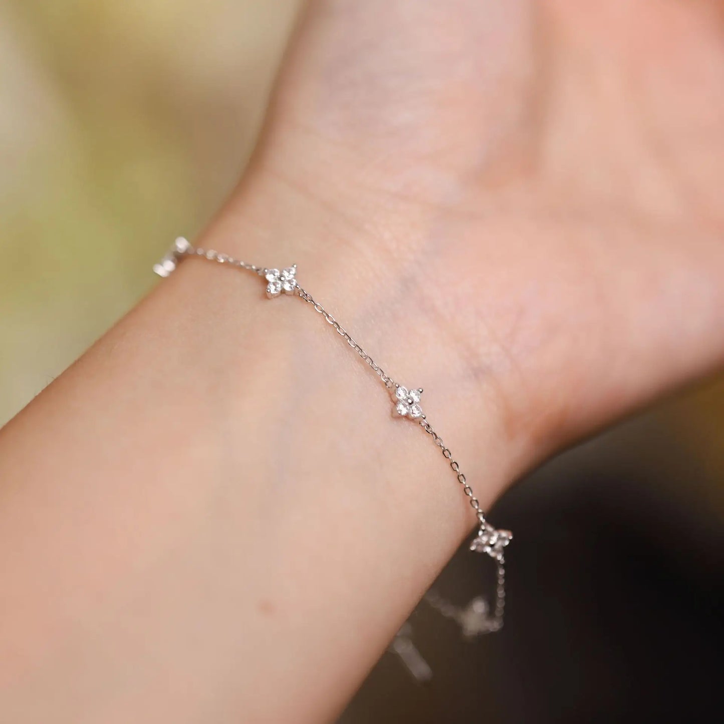 Colliers en acier inoxydable et Zircon pour femmes, plaqué or 18 carats, chaîne à quatre feuilles d'herbe, bijoux de luxe, cadeau, nouvelle collection