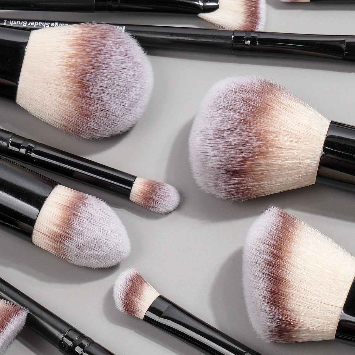 MAANGE ensemble de pinceaux de maquillage professionnel 18 pièces Premium fond de teint synthétique poudre correcteurs fards à paupières pinceaux de maquillage avec sac - Lencensa 