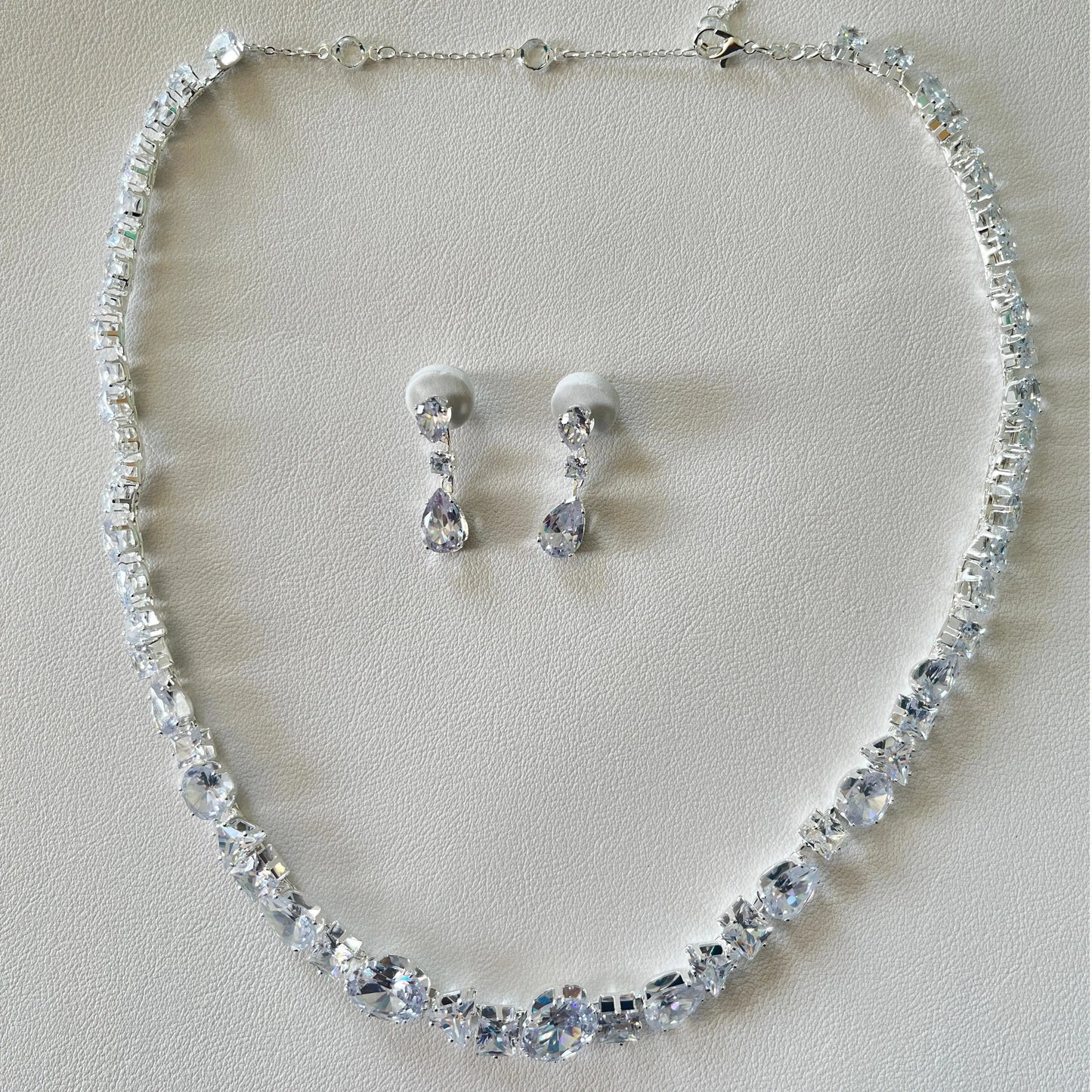 Ensemble Bijoux Mariée Zircon V - Collier et Boucles d'Oreilles Cristal