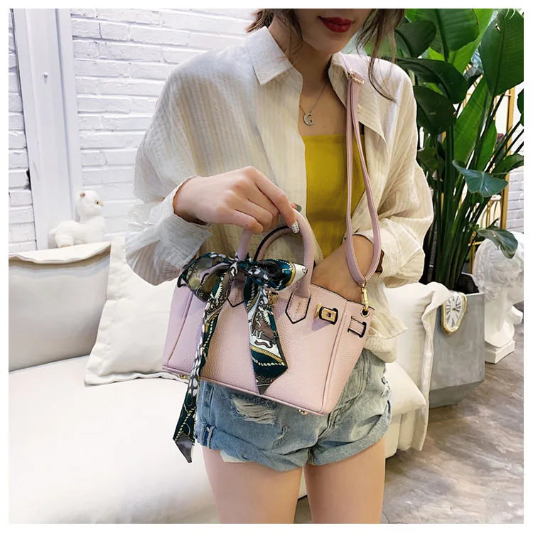 Sac Birkin imprimé écharpe 2025 pour femmes, sac à main à bandoulière en relief à ailes, fourre-tout de luxe à poignée supérieure avec serrure, sac à bandoulière élégant - Lencensa 