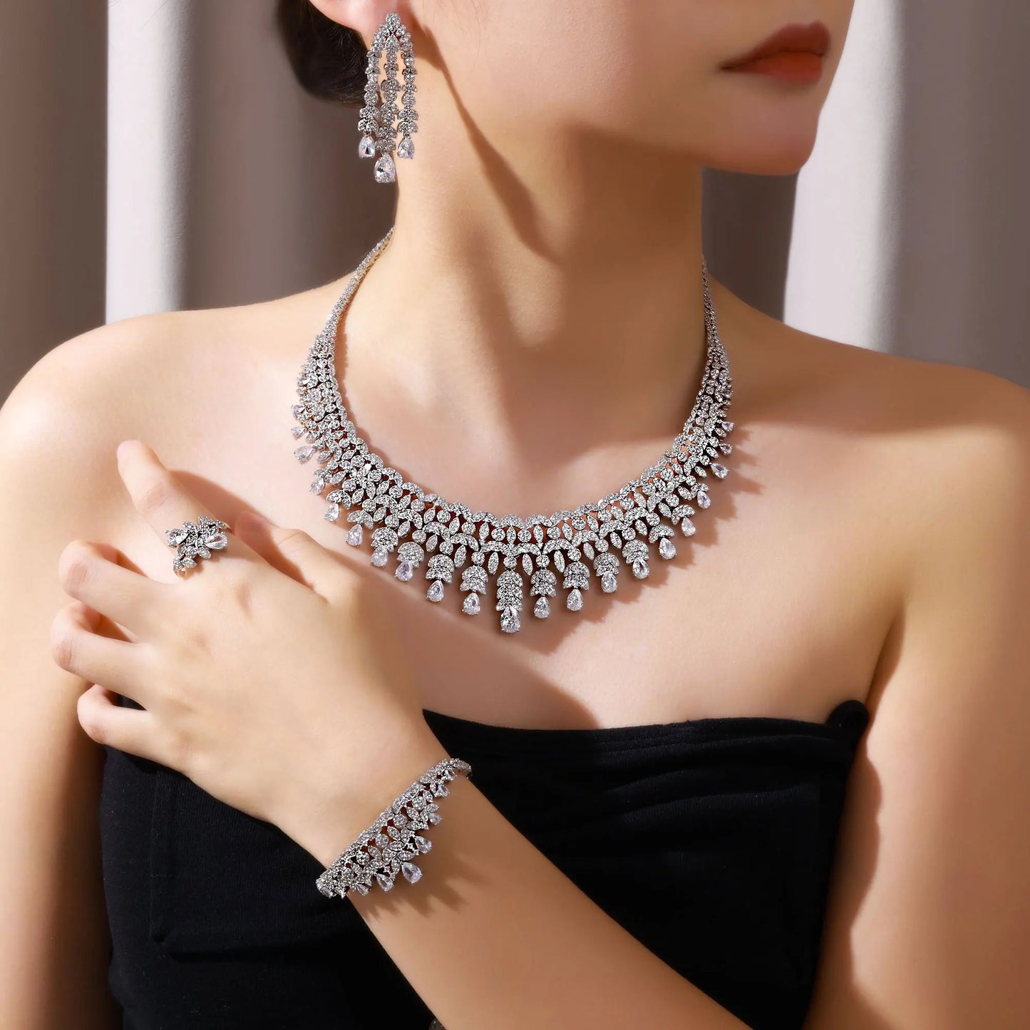 Ensemble de bijoux de mariée de luxe avec zircon cubique contre-indiqué, 4 pièces, vente chaude, Dubaï, 2024