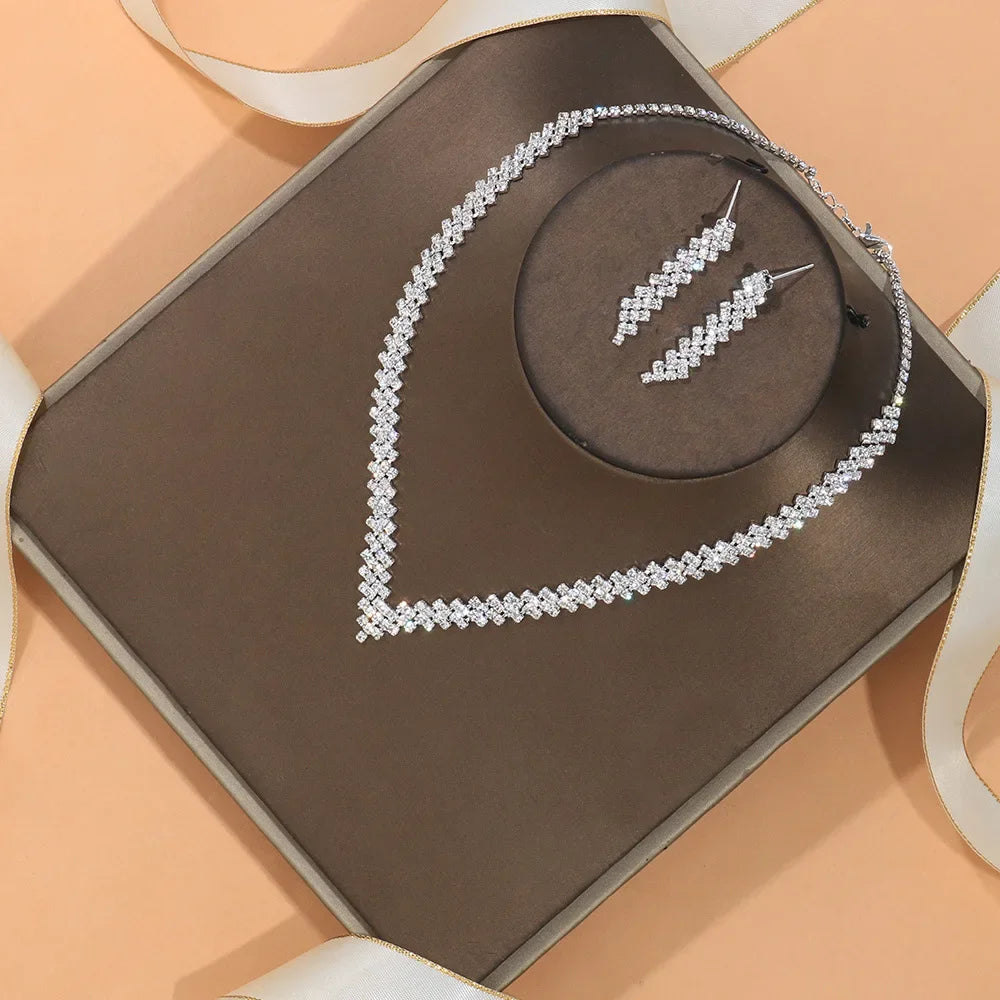 Ensemble Bijoux Mariée Cristal - Collier V et Boucles d'Oreilles